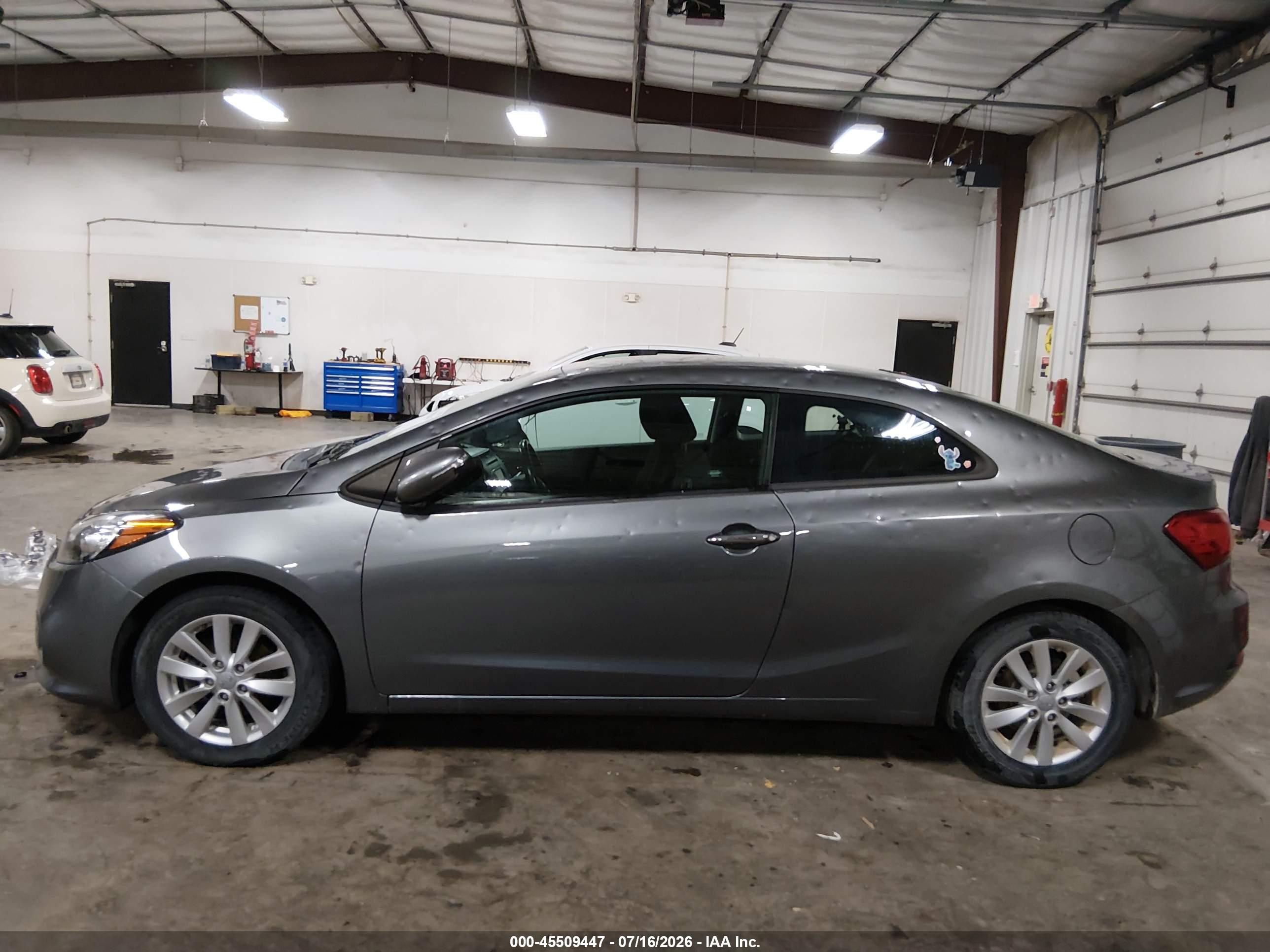 2016 KIA FORTE KOUP EX