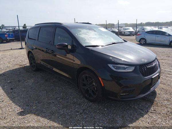 2023 CHRYSLER PACIFICA TOURING L — I1