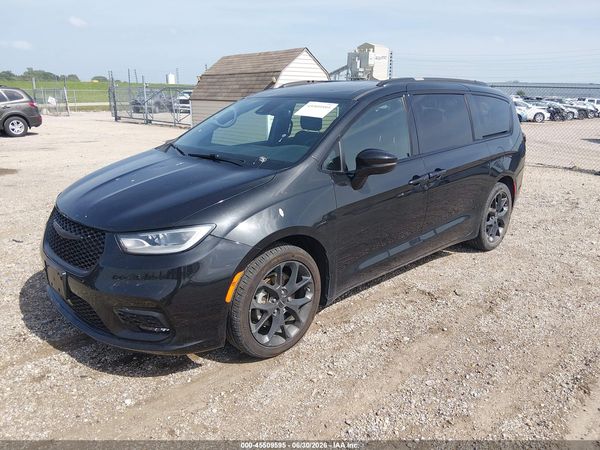 2023 CHRYSLER PACIFICA TOURING L — I2