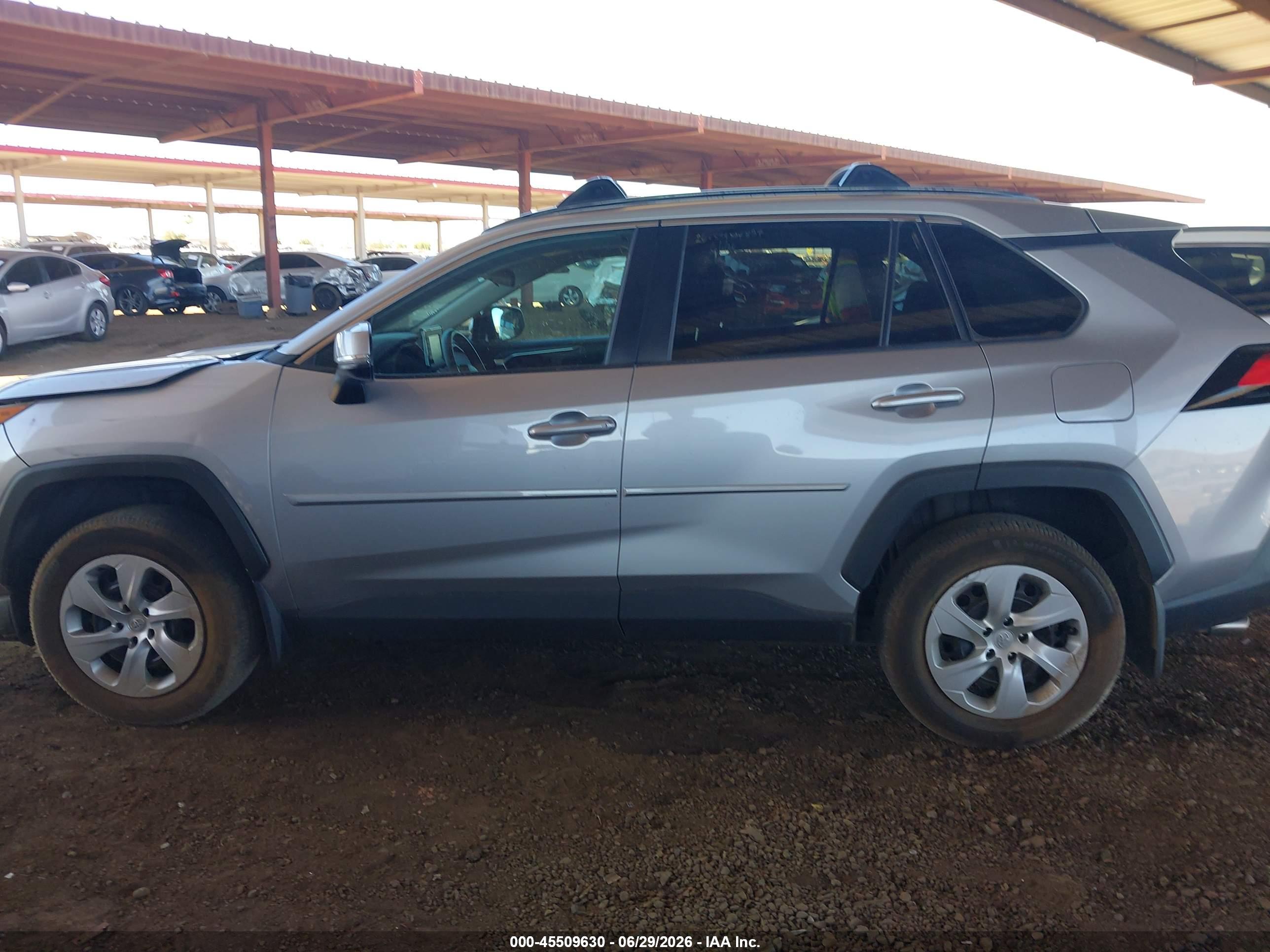 2019 TOYOTA RAV4 LE