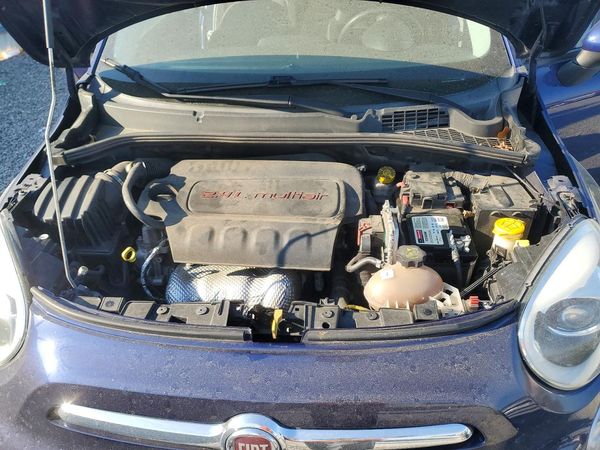 2016 FIAT 500 — Engine bay