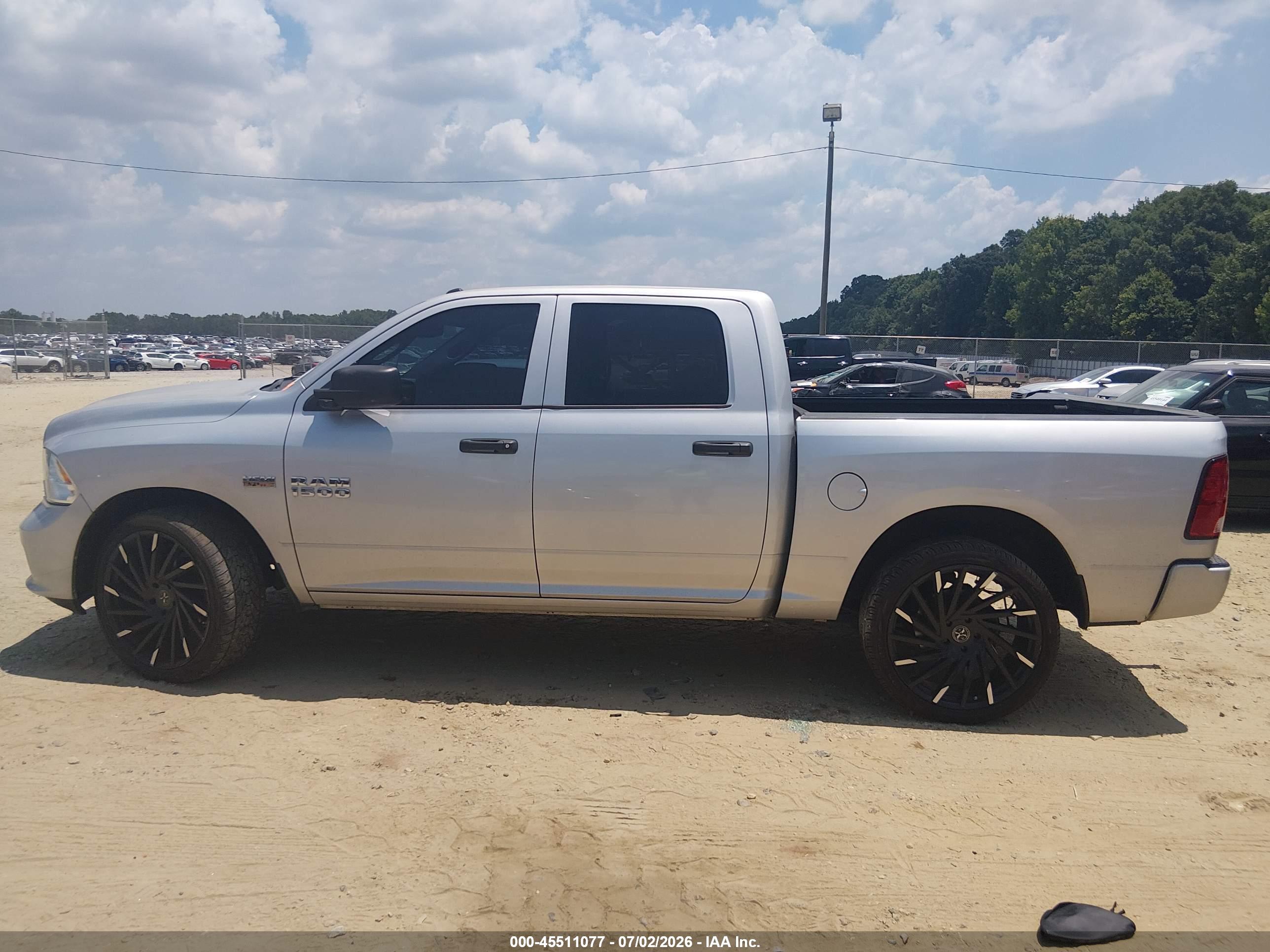 2016 RAM 1500 EXPRESS