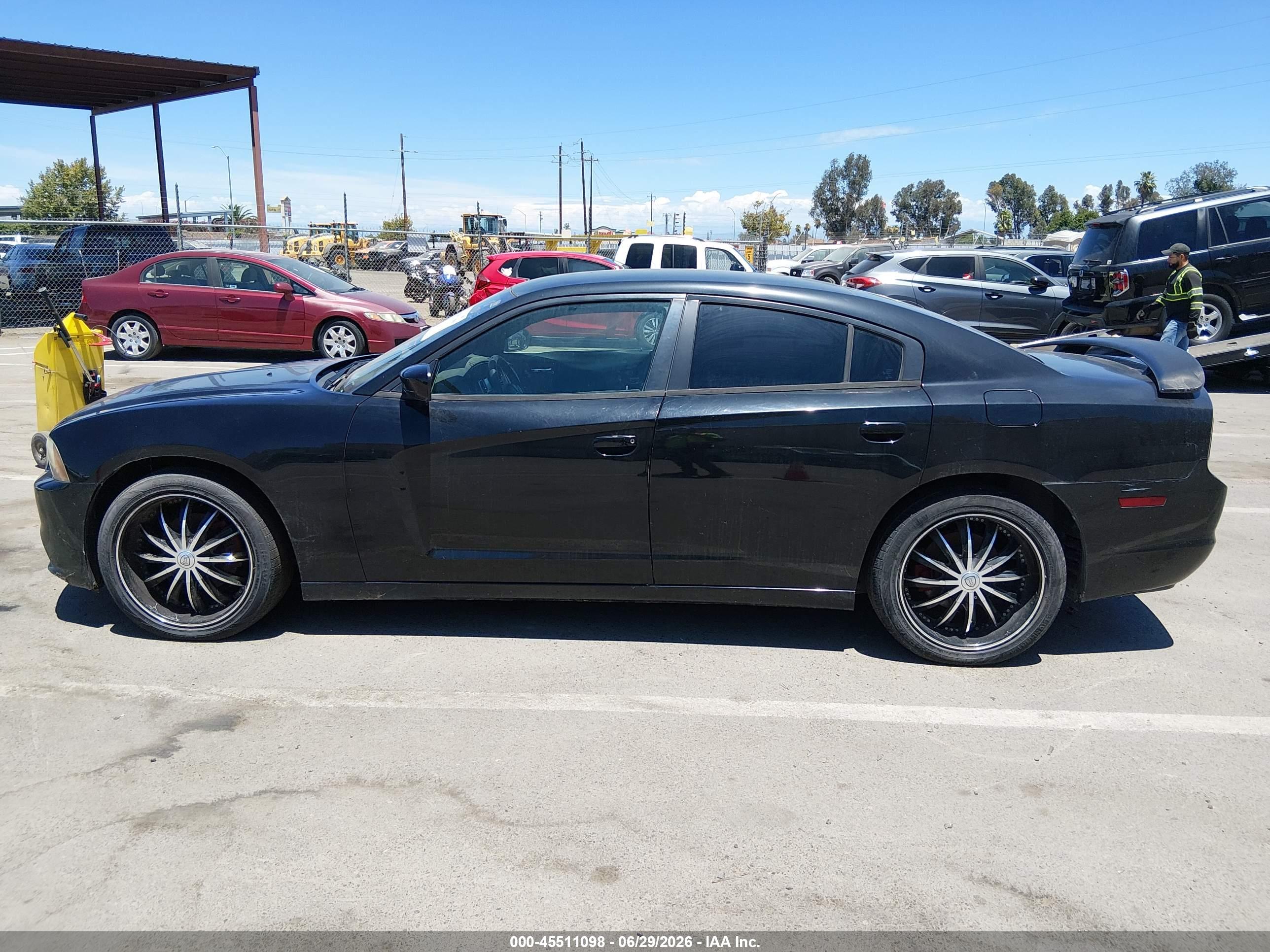 2014 DODGE CHARGER SE