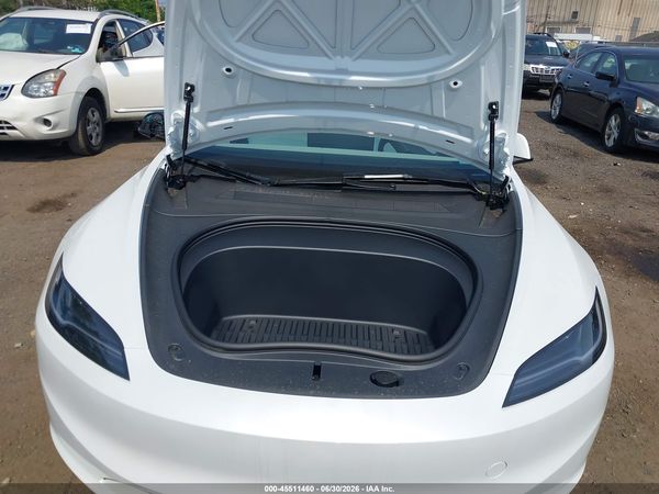 2026 TESLA MODEL 3