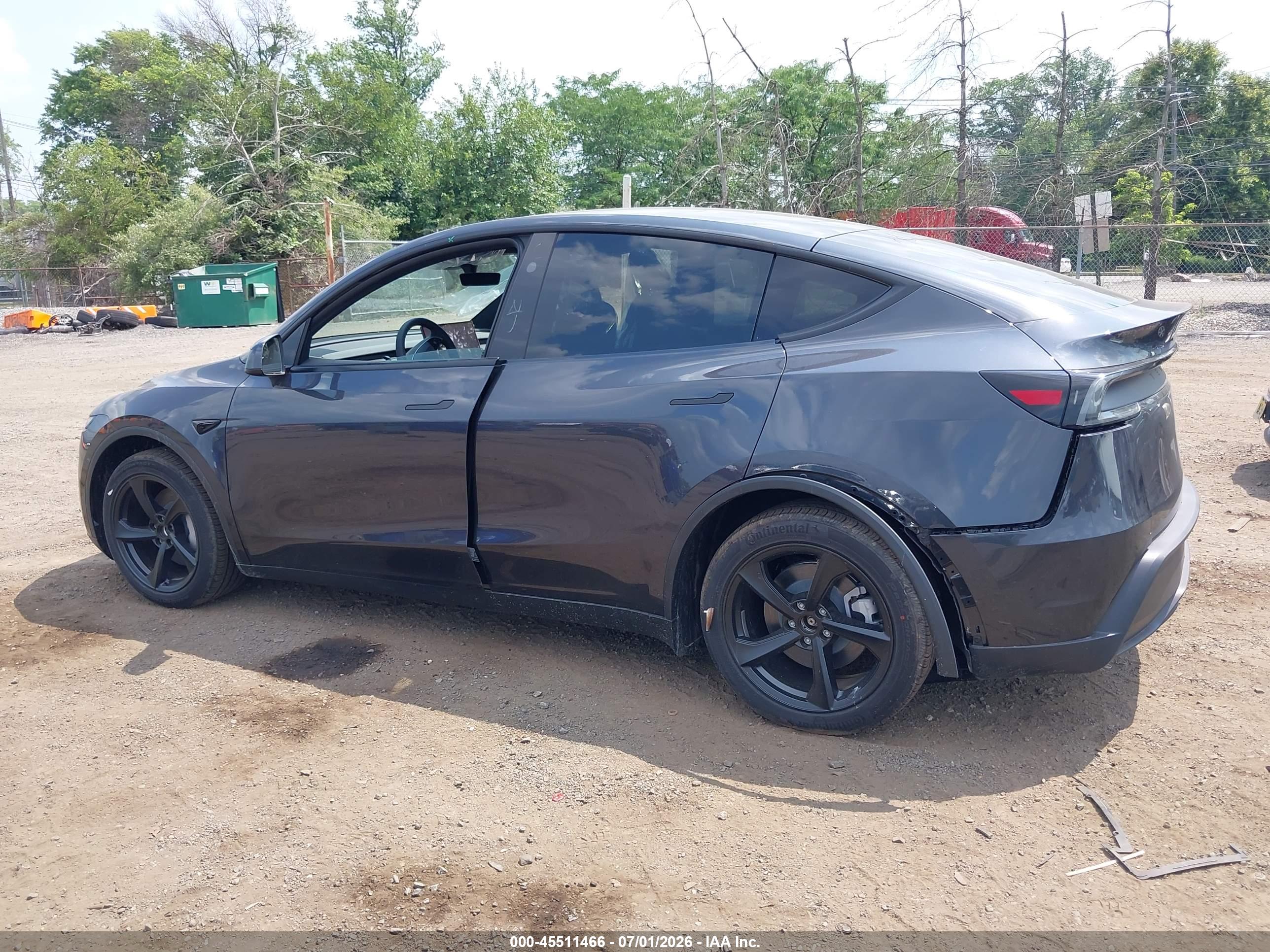 2026 TESLA MODEL Y