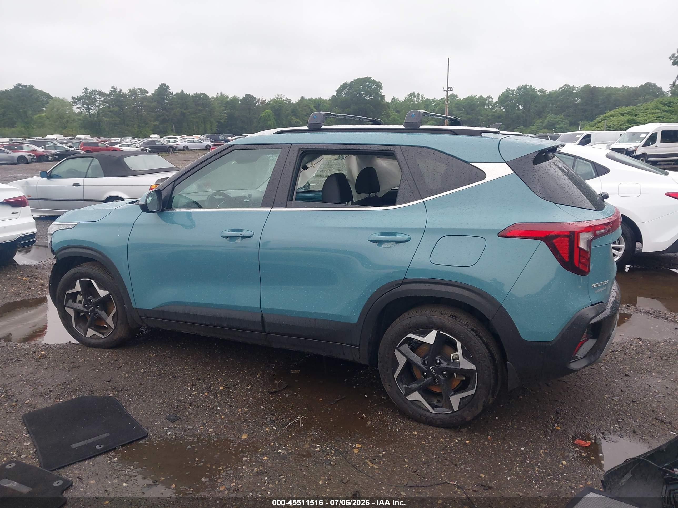 2025 KIA SELTOS EX