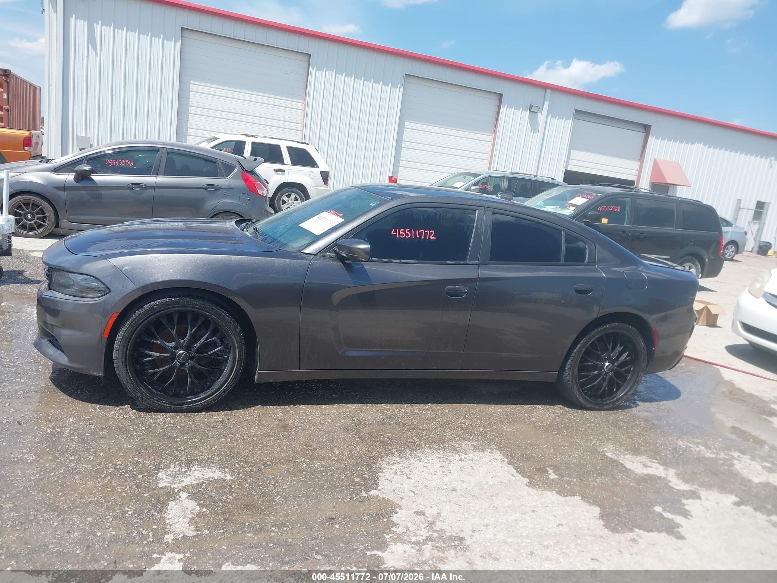 2015 DODGE CHARGER SXT