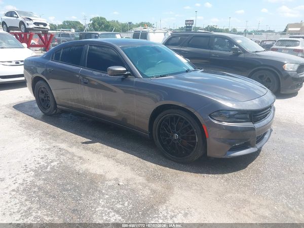 2015 DODGE CHARGER SXT