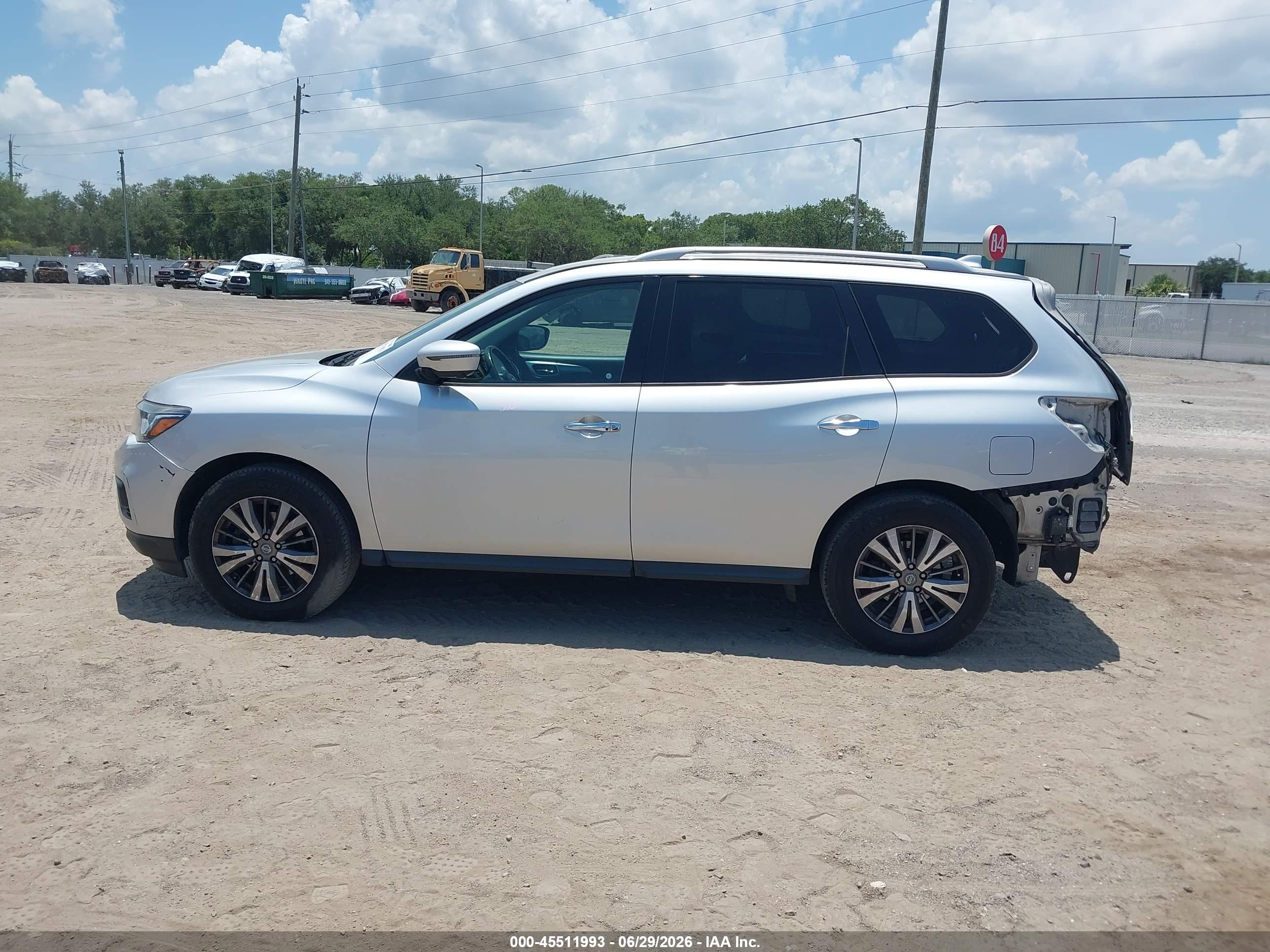 2019 NISSAN PATHFINDER SL