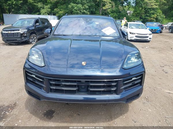 2024 PORSCHE CAYENNE