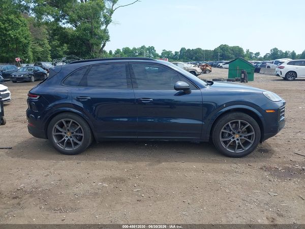 2024 PORSCHE CAYENNE