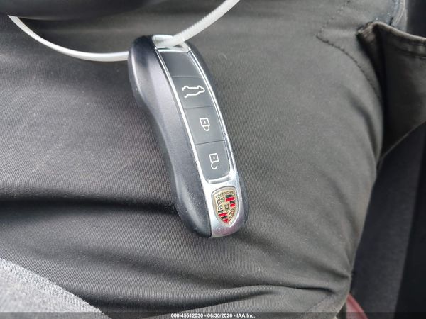2024 PORSCHE CAYENNE