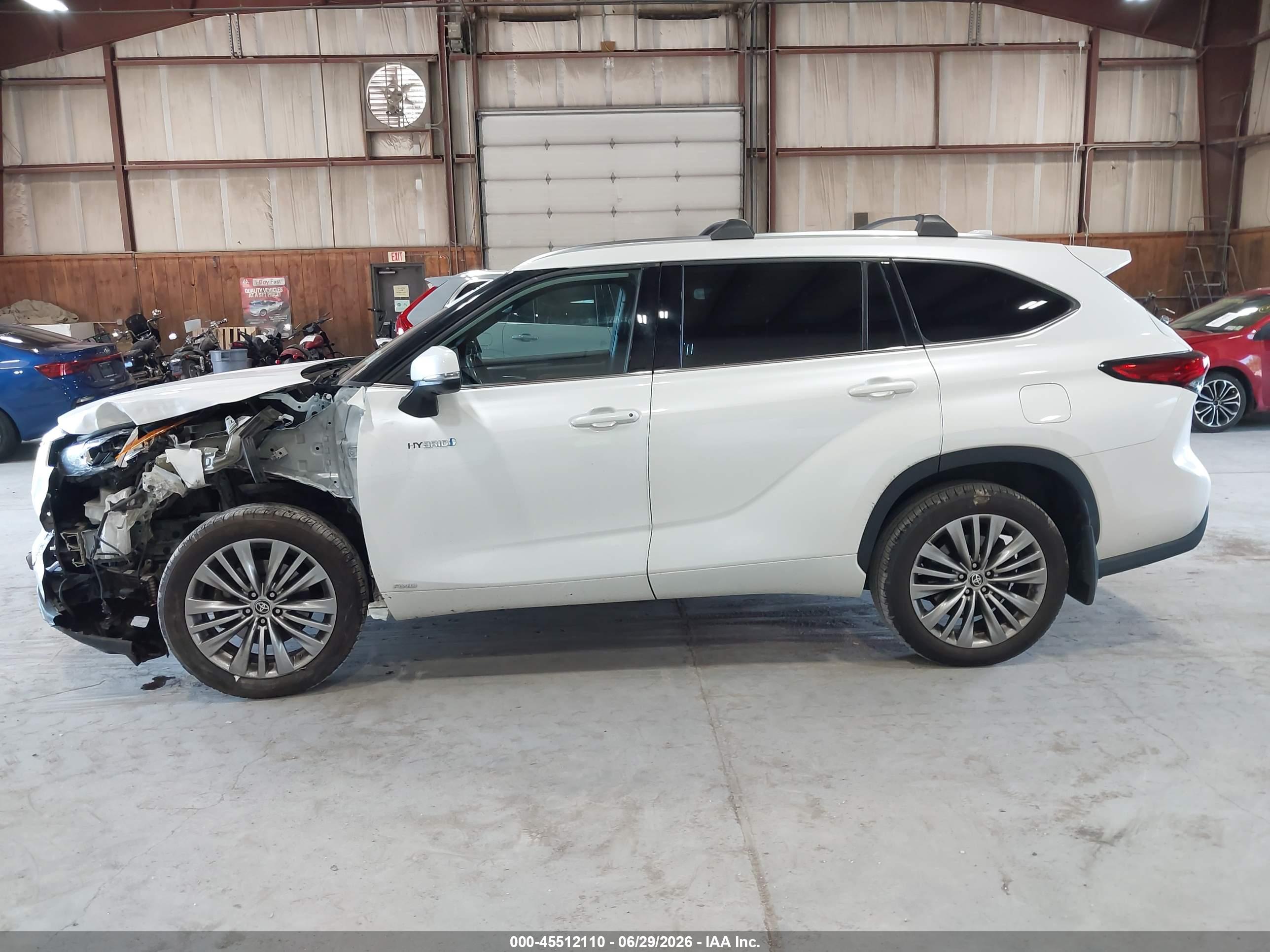 2021 TOYOTA HIGHLANDER HYBRID PLATINUM