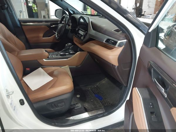 2021 TOYOTA HIGHLANDER HYBRID PLATINUM