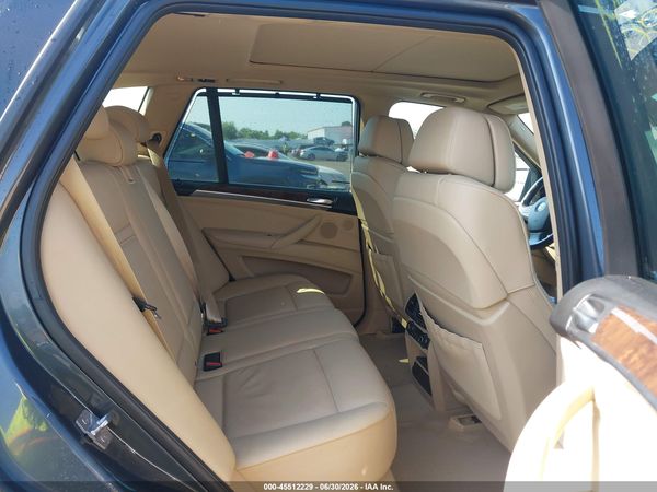 2013 BMW X5 — I8