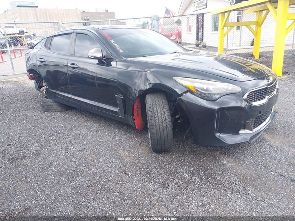 2018 KIA STINGER GT1