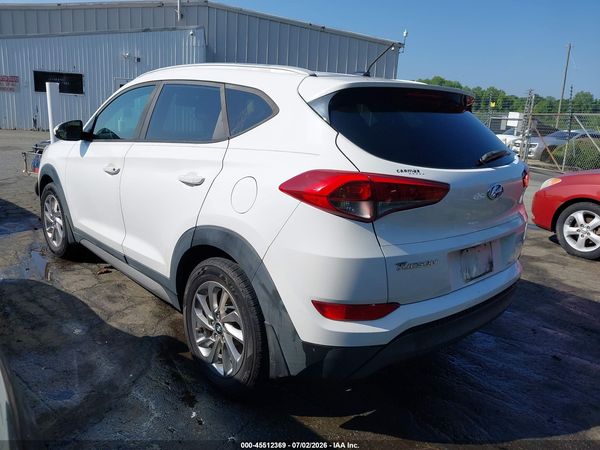 2017 HYUNDAI TUCSON SE