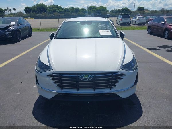 2023 HYUNDAI SONATA SE