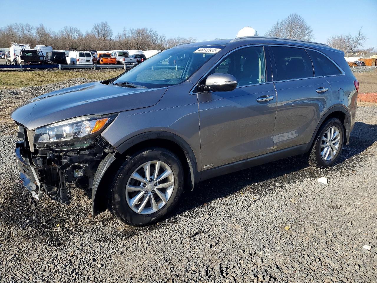 2017 KIA SORENTO L, LX