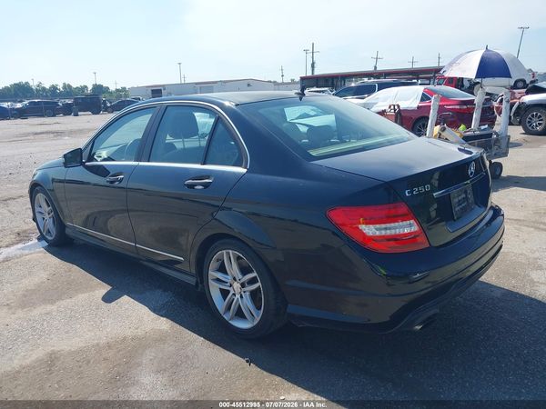 2013 MERCEDES-BENZ C 250 SPORT
