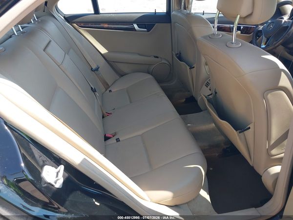 2013 MERCEDES-BENZ C 250 SPORT