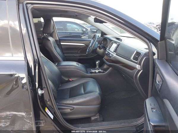 2016 TOYOTA HIGHLANDER XLE V6