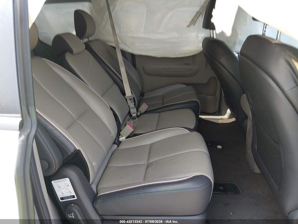 2017 KIA SEDONA LX