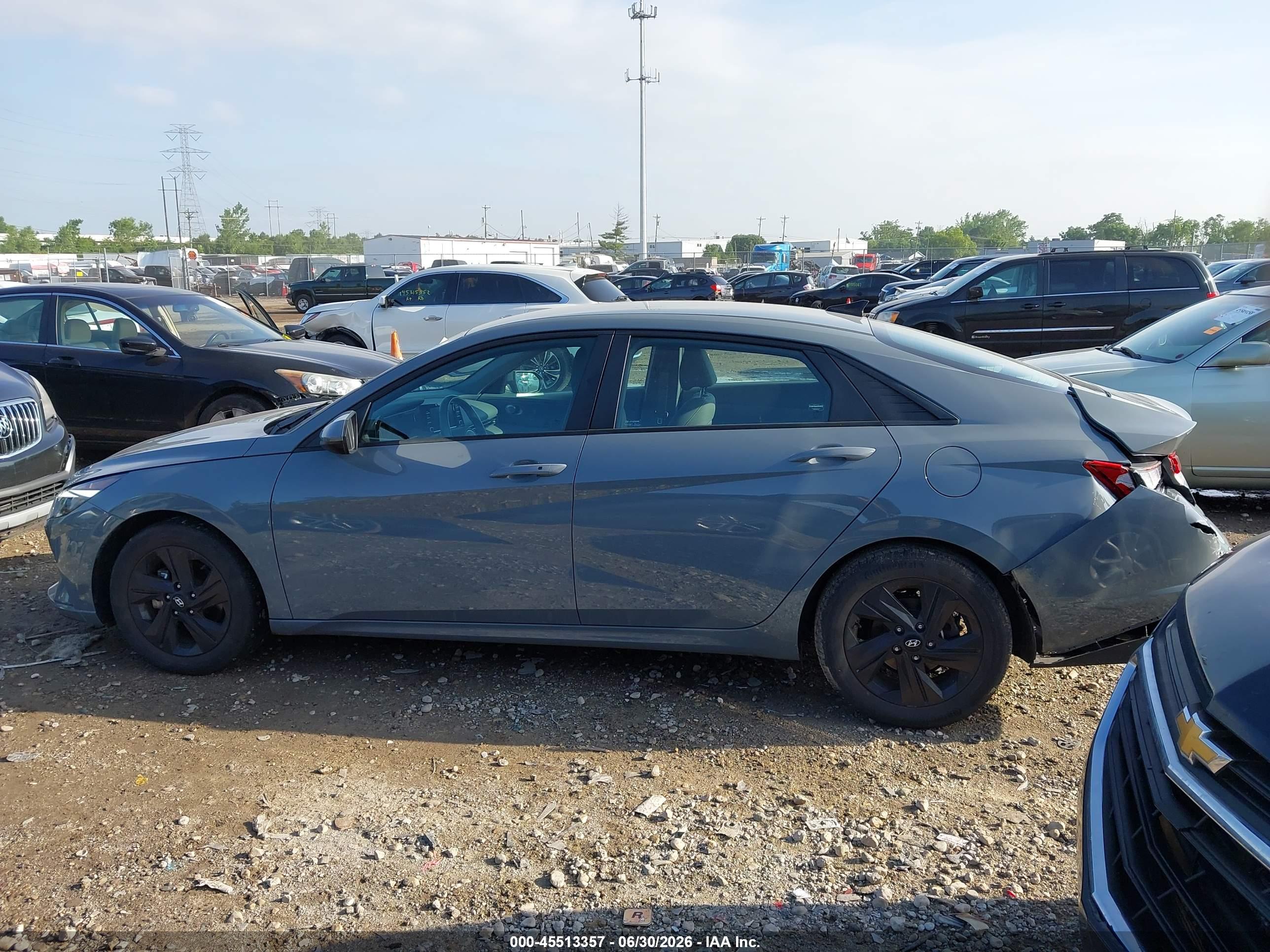 2022 HYUNDAI ELANTRA SEL