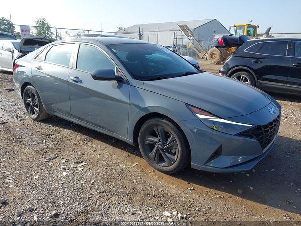 2022 HYUNDAI ELANTRA SEL