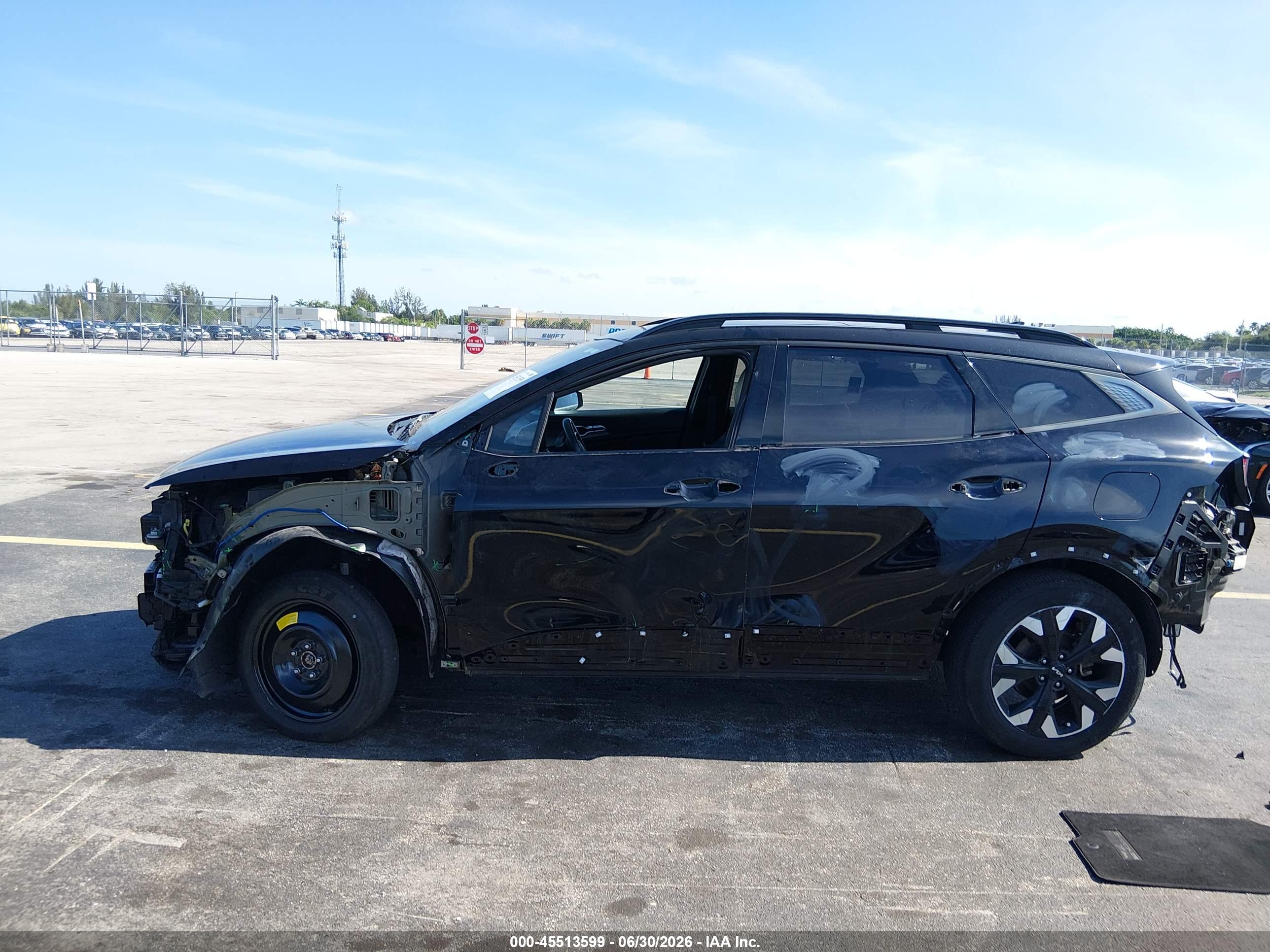 2023 KIA SPORTAGE X-LINE