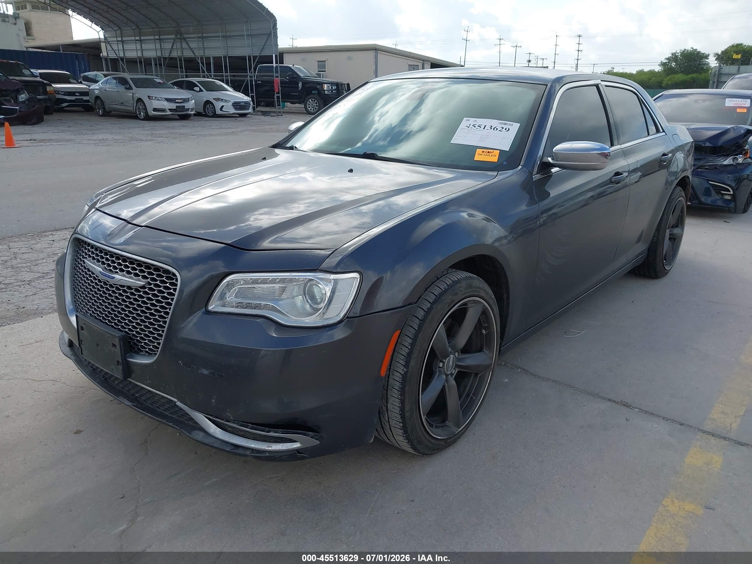 2019 CHRYSLER 300 TOURING