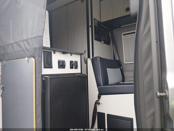 2022 MERCEDES-BENZ SPRINTER 2500 STANDARD ROOF V6