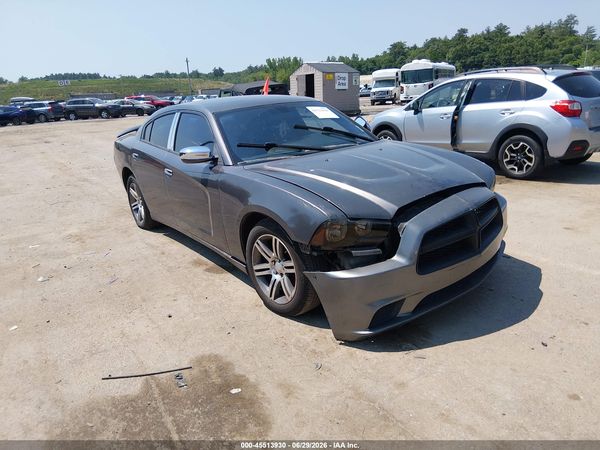 2013 DODGE CHARGER SE