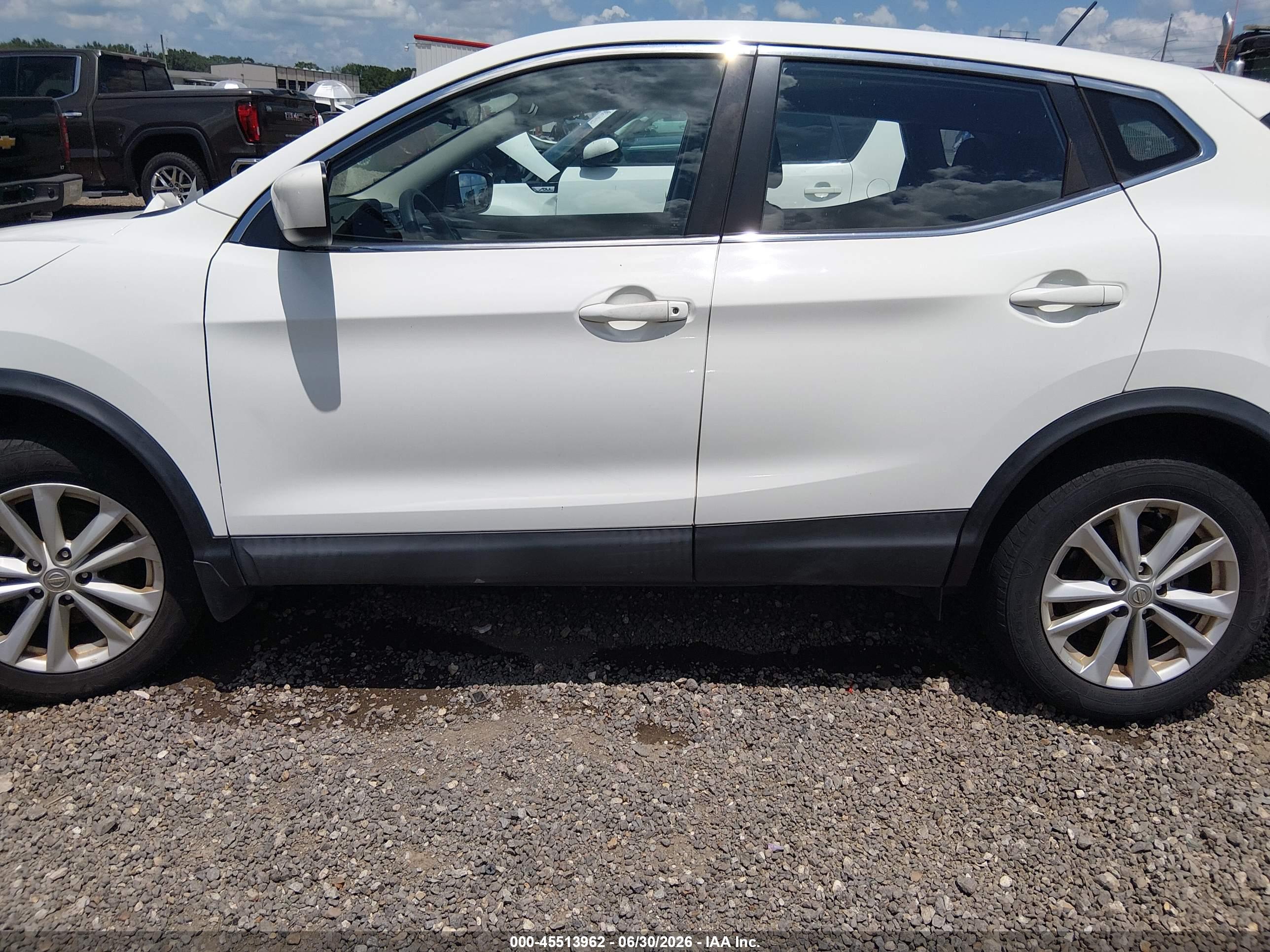 2018 NISSAN ROGUE SPORT S