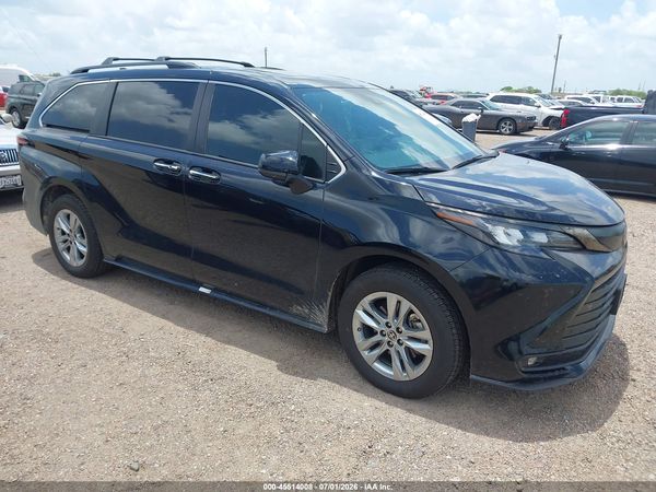 2023 TOYOTA SIENNA WOODLAND EDITION — I1