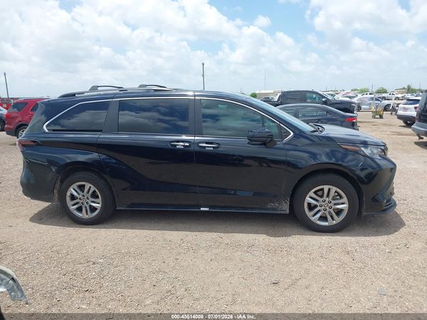 2023 TOYOTA SIENNA WOODLAND EDITION — I116