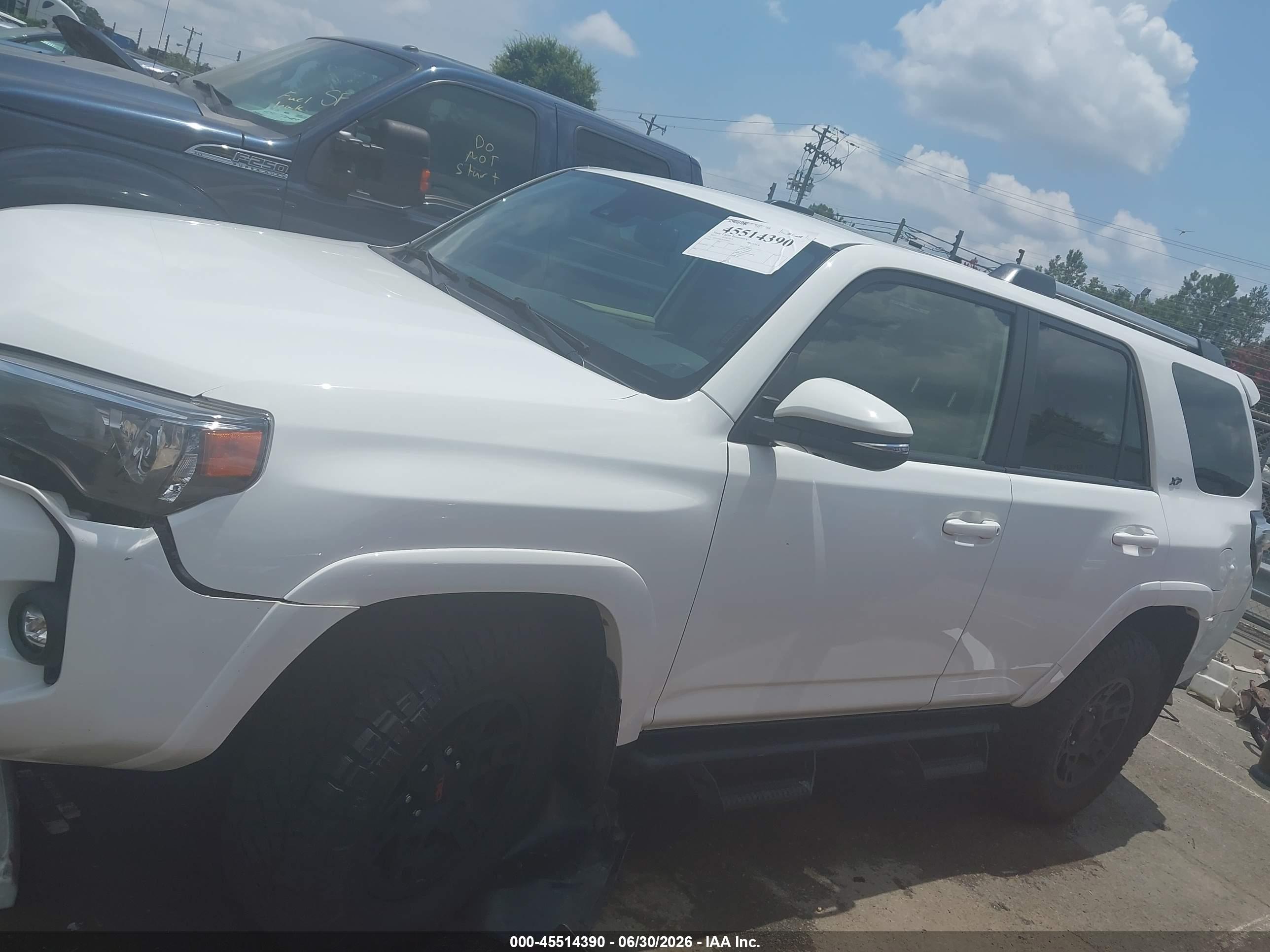 2022 TOYOTA 4RUNNER SR5 Prem