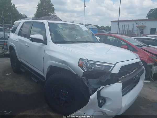 2022 TOYOTA 4RUNNER SR5 Prem