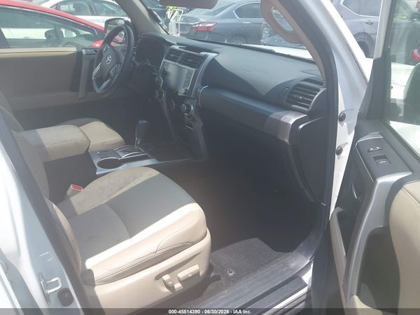 2022 TOYOTA 4RUNNER SR5 Prem