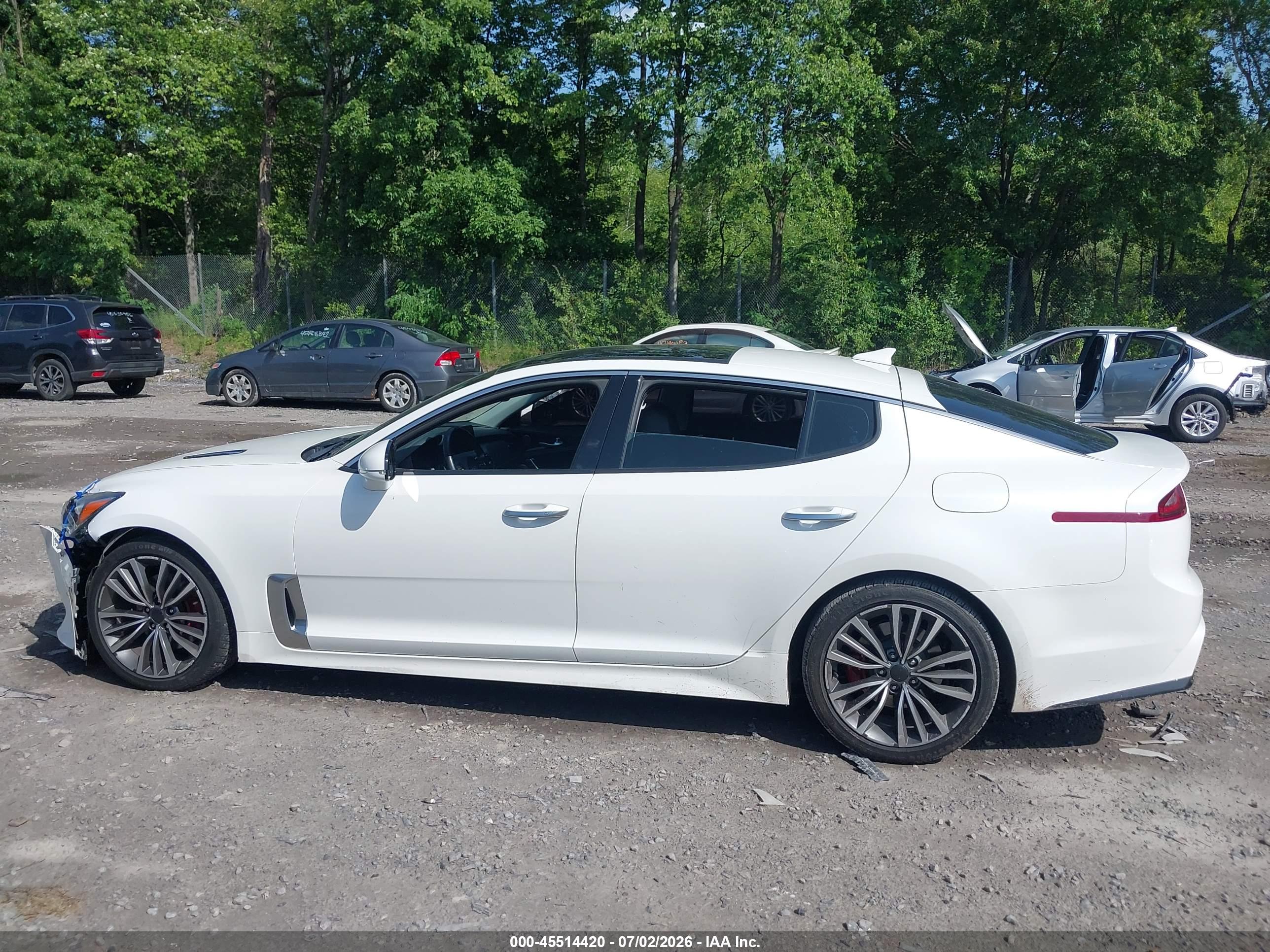 2018 KIA STINGER PREMIUM