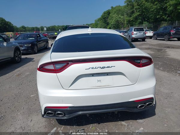 2018 KIA STINGER PREMIUM