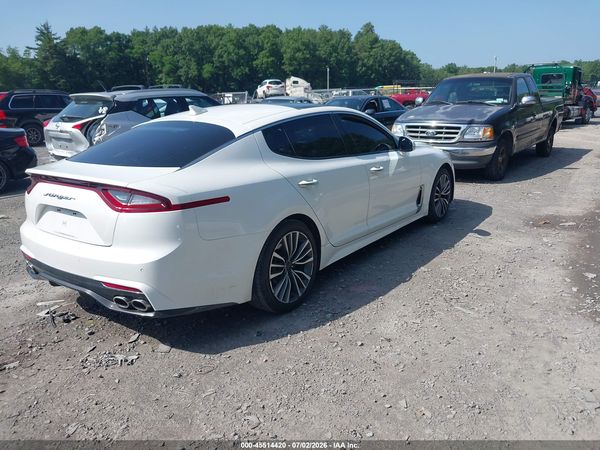 2018 KIA STINGER PREMIUM