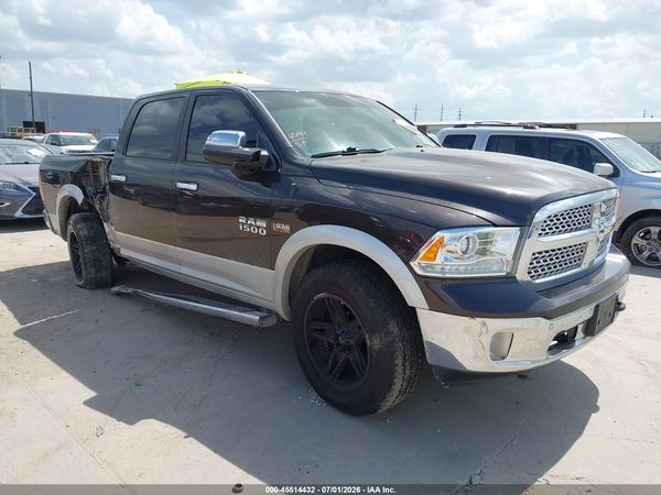 2017 RAM 1500 LARAMIE  4X4 5'7 BOX