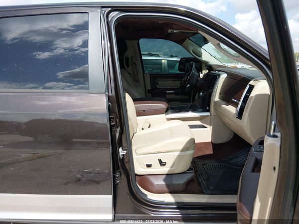 2017 RAM 1500 LARAMIE  4X4 5'7 BOX