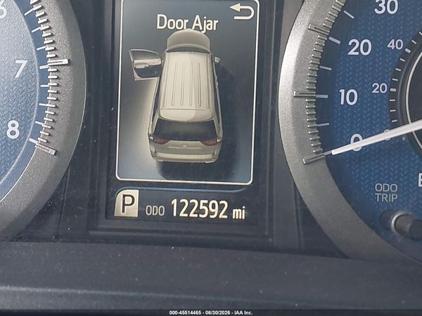 2015 TOYOTA SIENNA XLE 8 PASSENGER