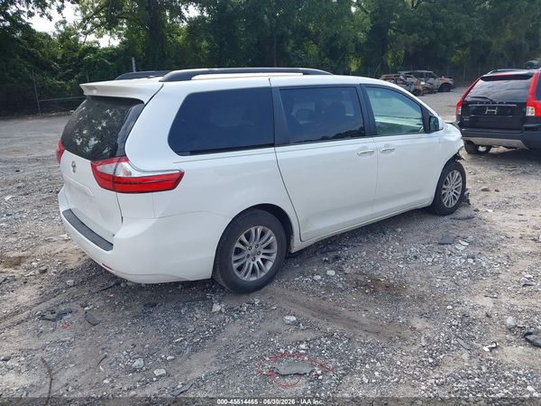2015 TOYOTA SIENNA XLE 8 PASSENGER
