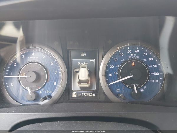 2015 TOYOTA SIENNA XLE 8 PASSENGER