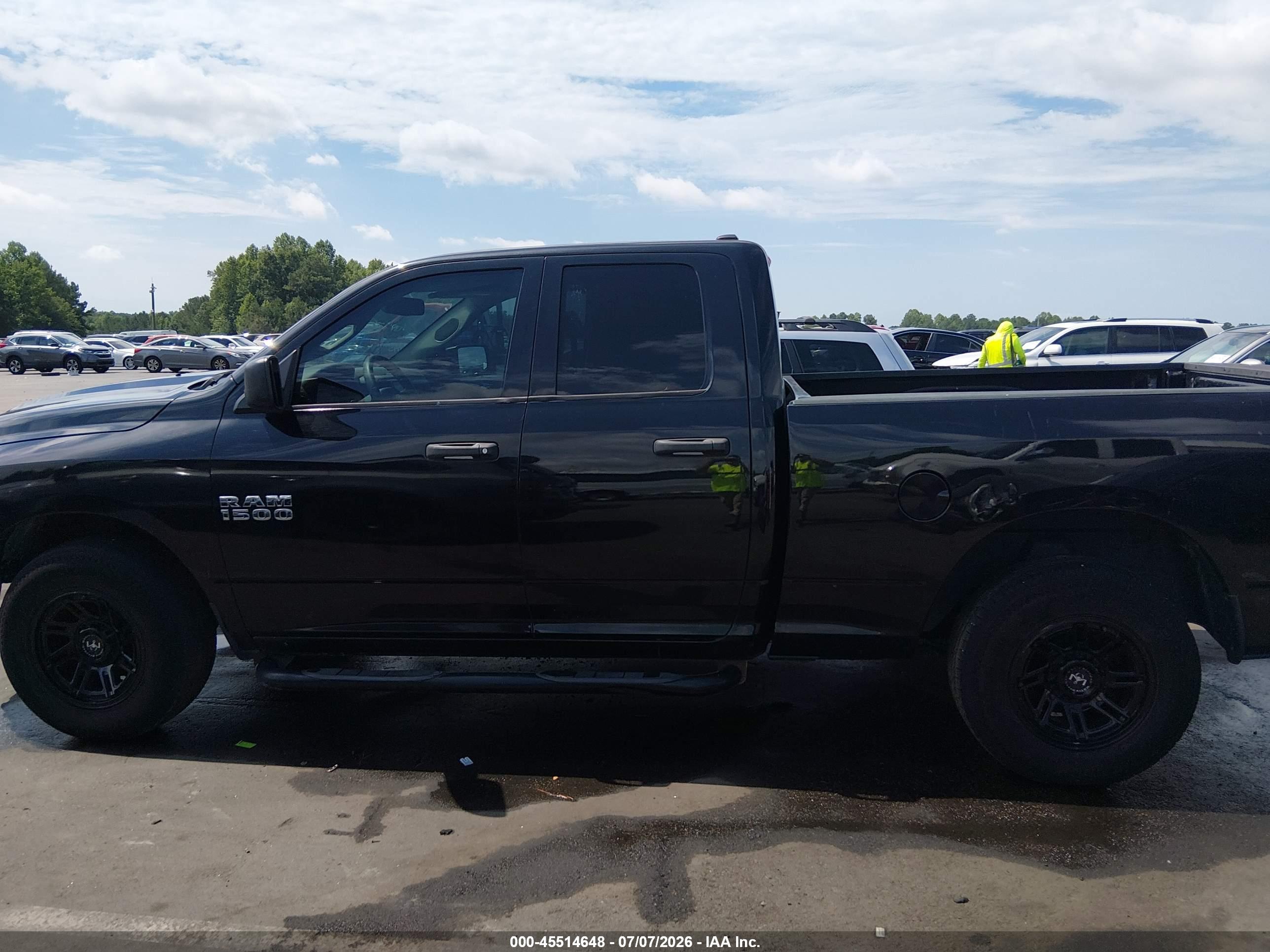 2018 RAM 1500 EXPRESS  4X2 6'4 BOX