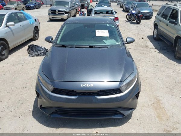 2023 KIA FORTE LX