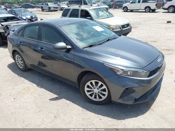 2023 KIA FORTE LX